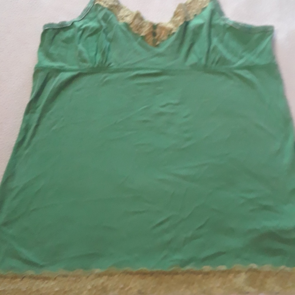 Green lace trimmed tank